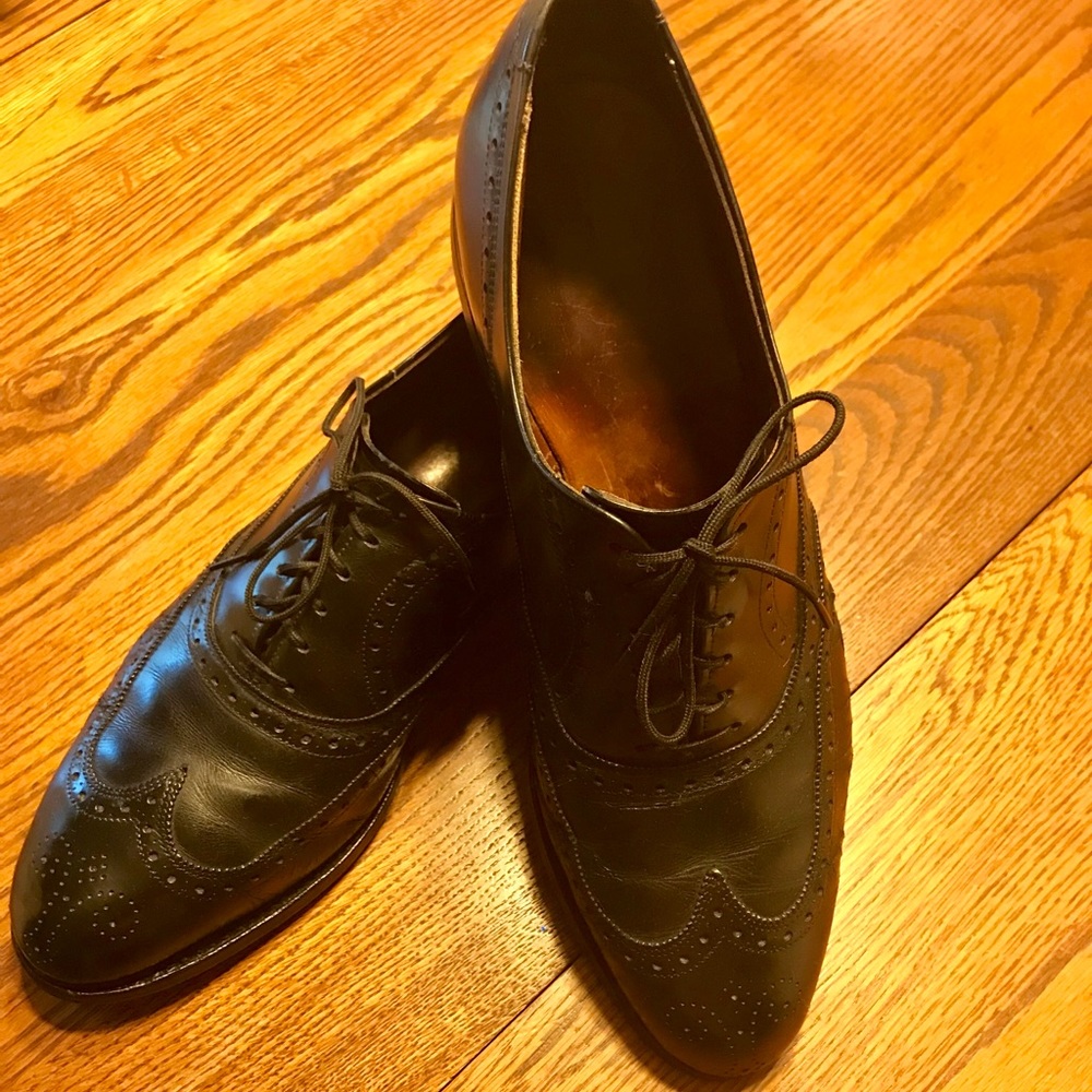 Used Allen Edmonds oxford wingtips